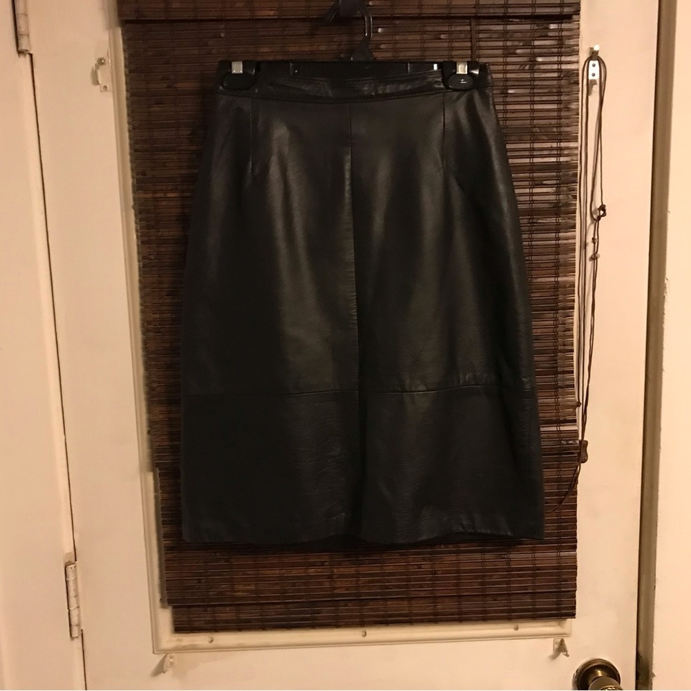 VINTAGE 80S BLACK LEATHER SKIRT – M/L